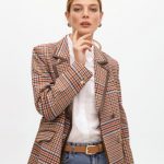 blazer-a-carreaux-croise-avec-bord-contraste