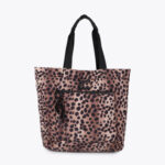 shopper-de-nylon-con-estampado-animal-print