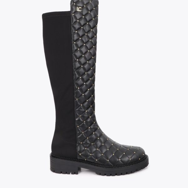 Bota acolchada con mini tachas Lola Casademunt