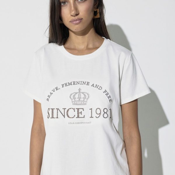 Camiseta blanca con strass y tachas Lola Casademunt