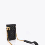 funda-de-movil-efecto-piel-acolchada-con-mini-tachas-4.jpg