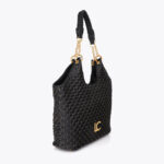 shopper-acolchada-con-mini-tachas-1.jpg