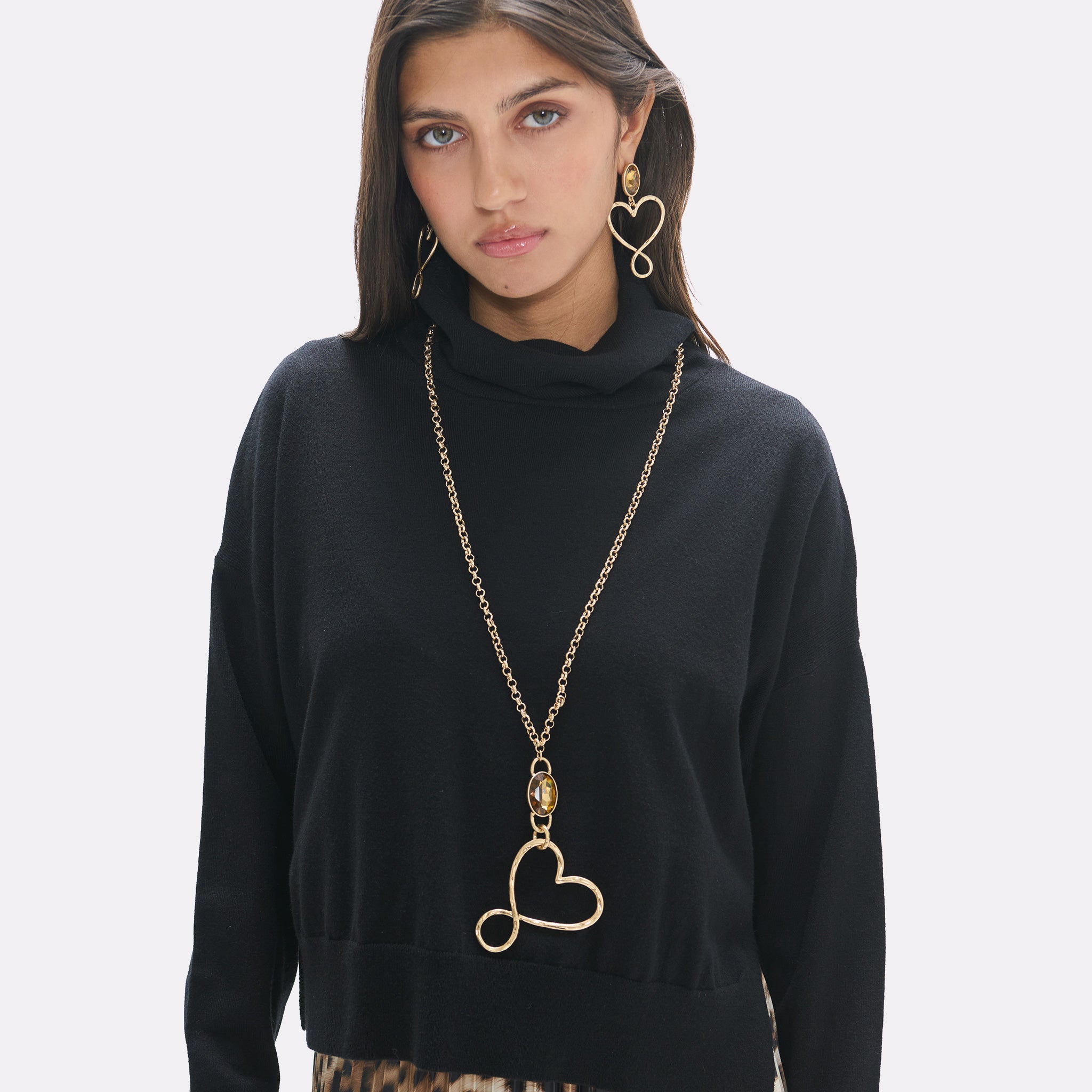 Collar largo colgante corazón Lola Casademunt