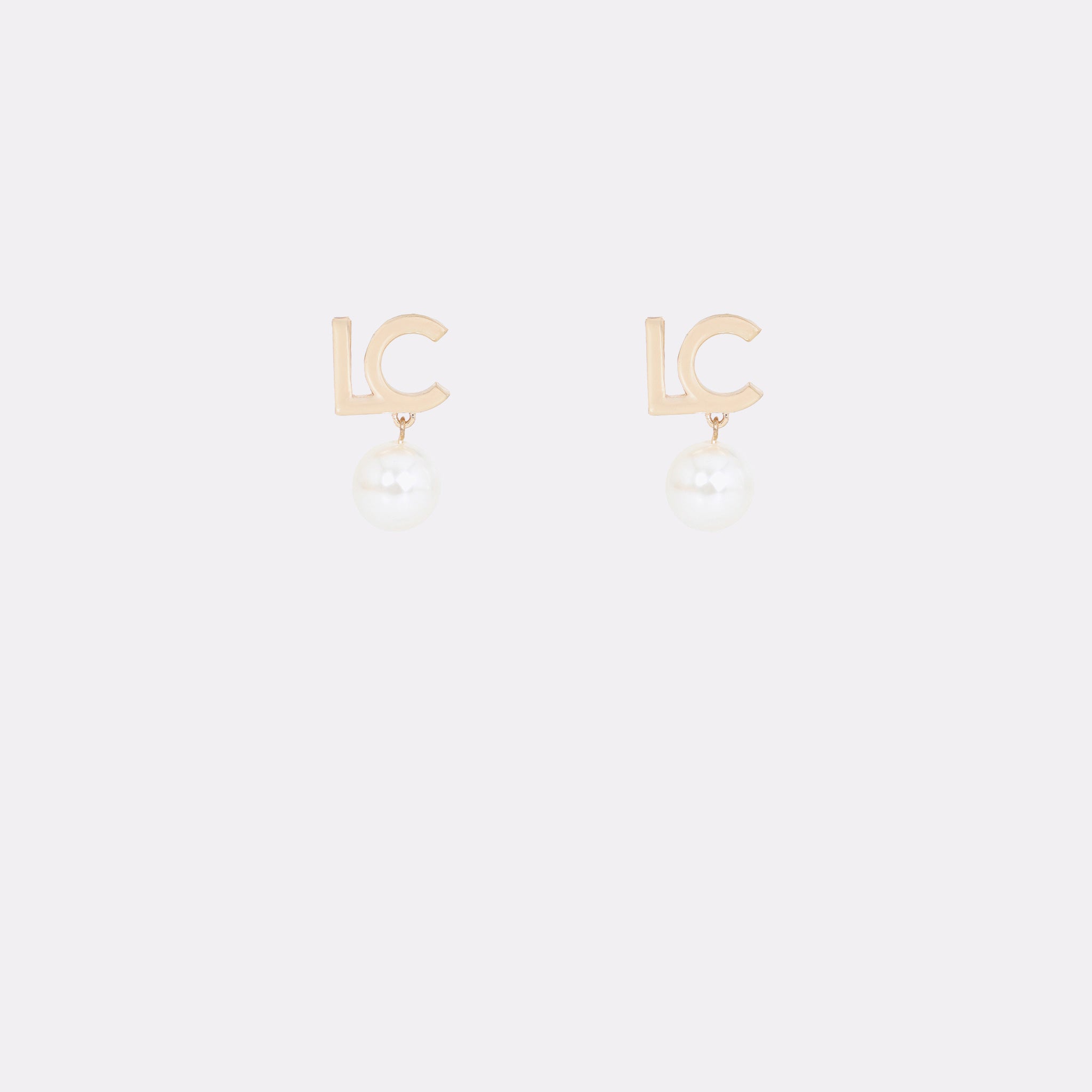 Pendientes con logotipo y perla Lola Casademunt